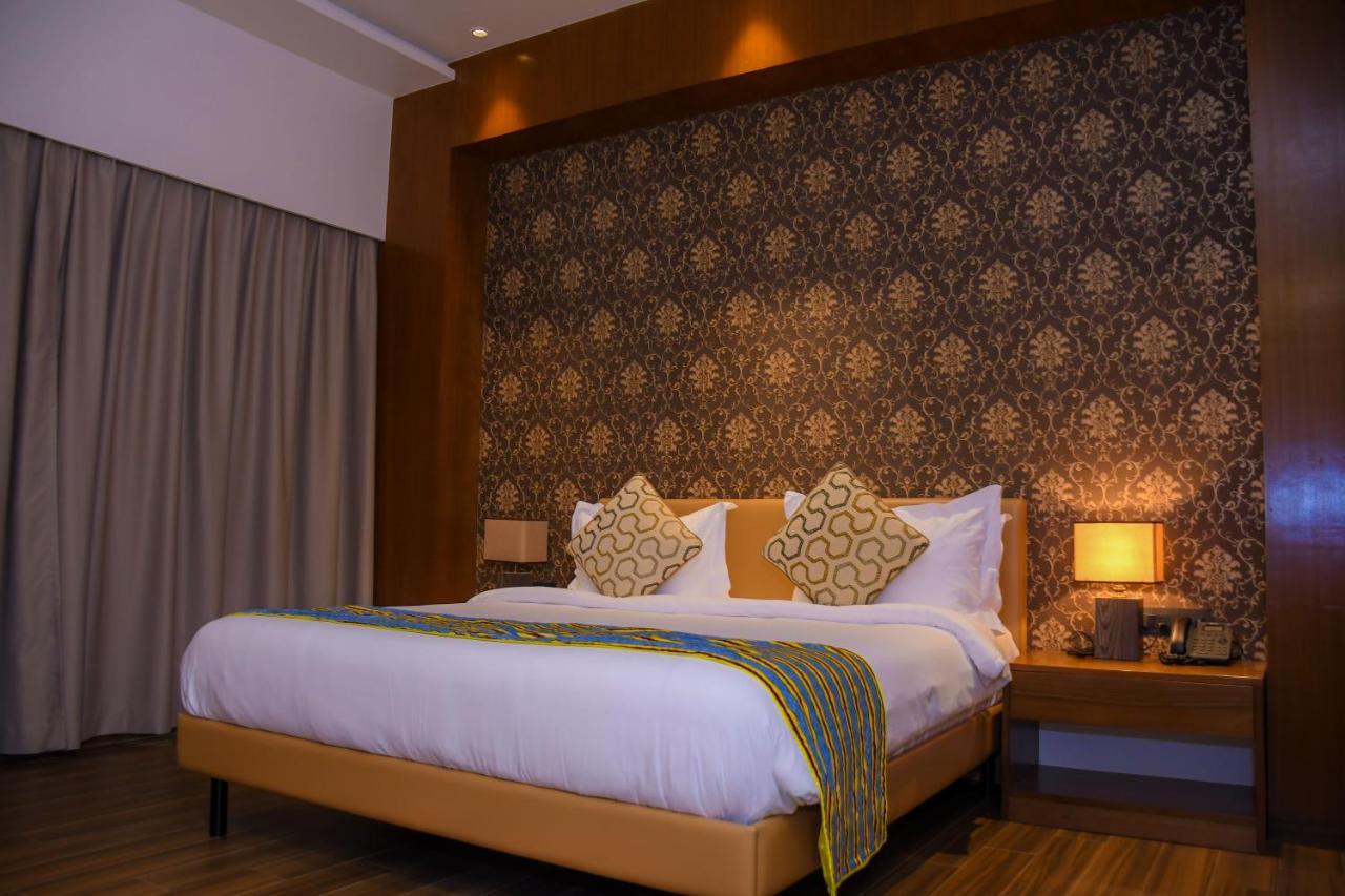 Aqua Inn Hotel Kinshasa Exterior photo