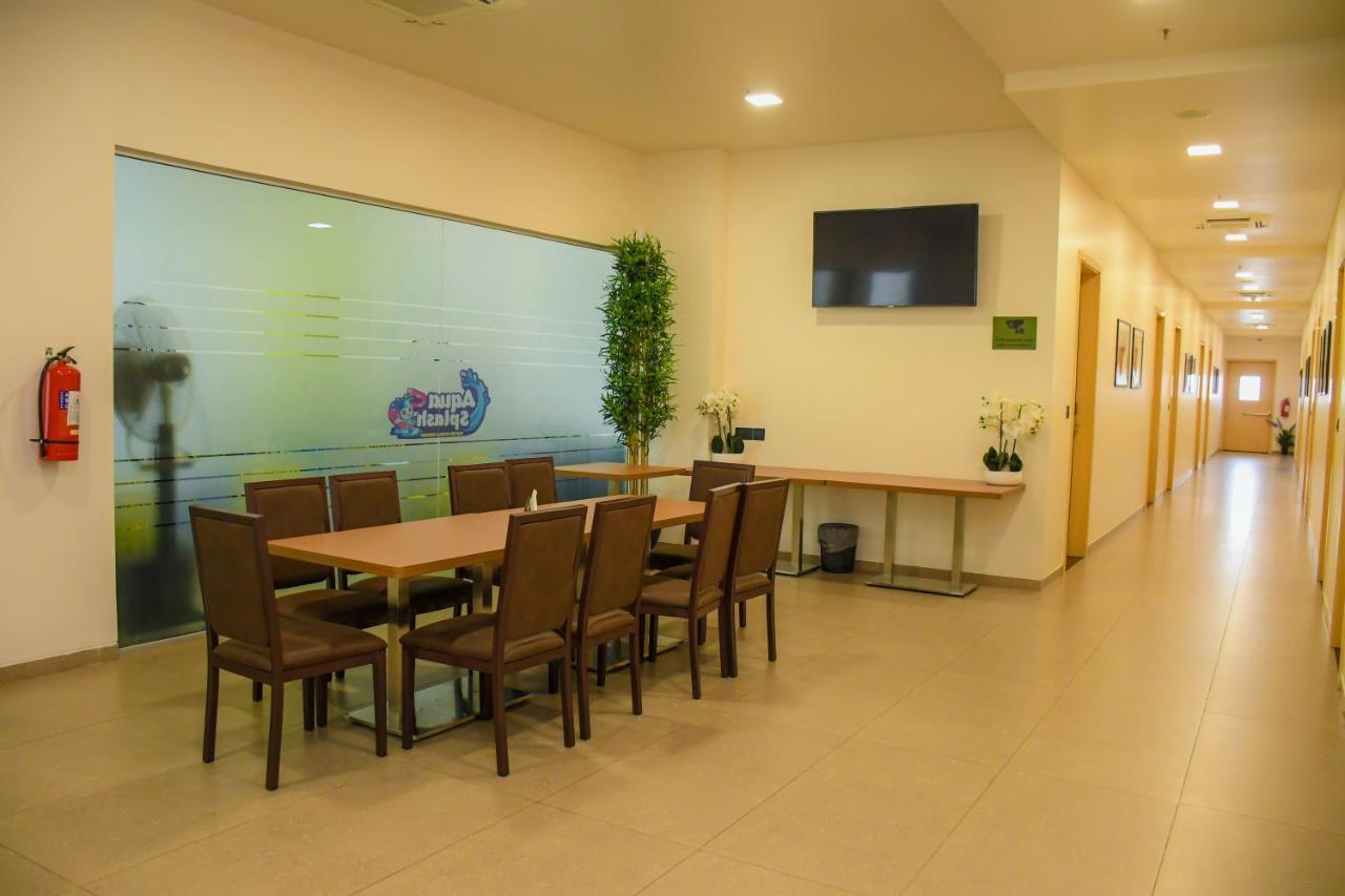 Aqua Inn Hotel Kinshasa Exterior photo